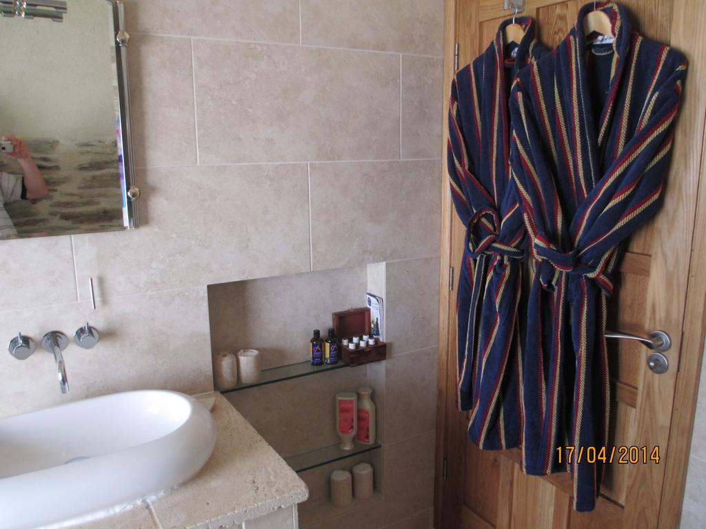 White Willow Fowey Room photo